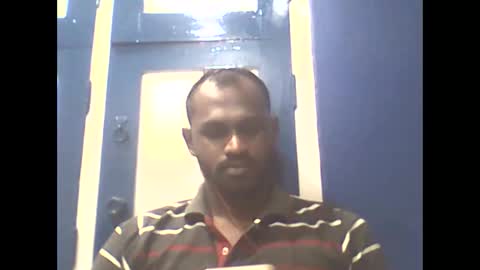 Snapshot of singletamilblackboy chatting on December 20, 6:02 pm singletamilblackboy online show from December 20, 6:02 pm