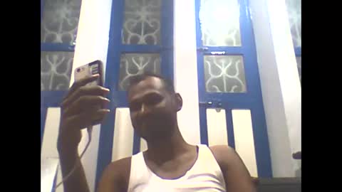 Snapshot of singletamilblackboy chatting on January 5, 4:27 pm singletamilblackboy online show from January 5, 4:27 pm
