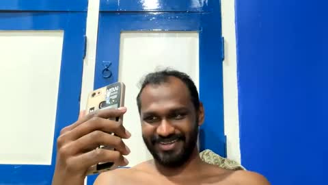 Snapshot of singletamilblackboy chatting on February 12, 8:40 pm singletamilblackboy online show from February 12, 8:40 pm