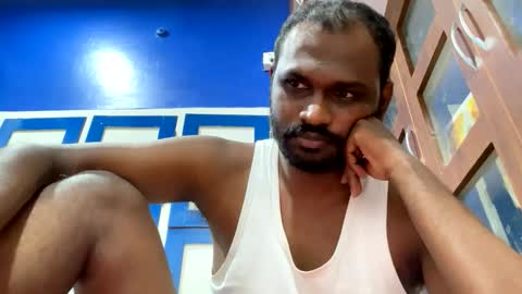 Snapshot of singletamilblackboy chatting on October 26, 6:36 pm singletamilblackboy online show from October 26, 6:36 pm