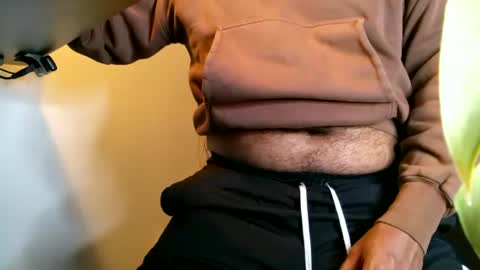 singoutloud37 online show from November 21, 5:06 am