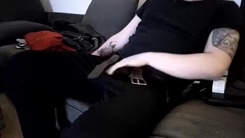 Snapshot of sinned09 chatting on February 19, 11:34 pm sinned09 online show from February 19, 11:34 pm