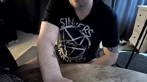 Snapshot of sinned09 chatting on March 4, 10:38 pm sinned09 online show from March 4, 10:38 pm