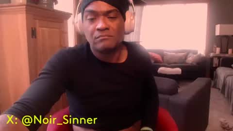 Snapshot of sinnernoir chatting on October 21, 2:51 pm My Name Is..............................John online show from October 21, 2:51 pm