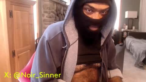 Snapshot of sinnernoir chatting on October 31, 2:18 pm My Name Is..............................John online show from October 31, 2:18 pm