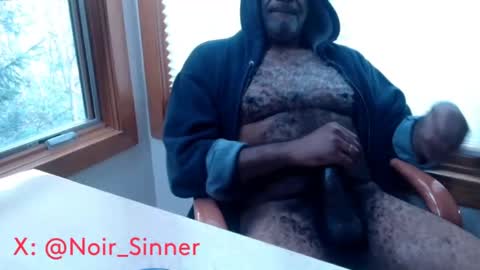 Snapshot of sinnernoir chatting on November 6, 1:12 pm My Name Is..............................John online show from November 6, 1:12 pm