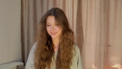 Snapshot of siobhanarquette chatting on May 24, 1:05 pm Lia online show from May 24, 1:05 pm