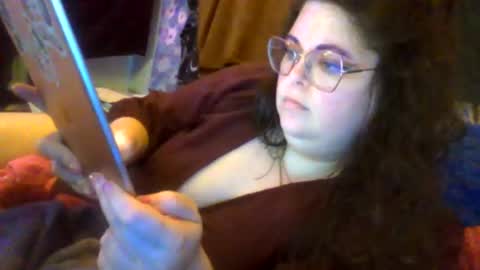 Snapshot of siofra chatting on October 14, 9:37 pm Siofra online show from October 14, 9:37 pm