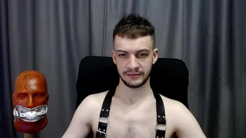 Sir Damien online show from December 5, 3:37 am