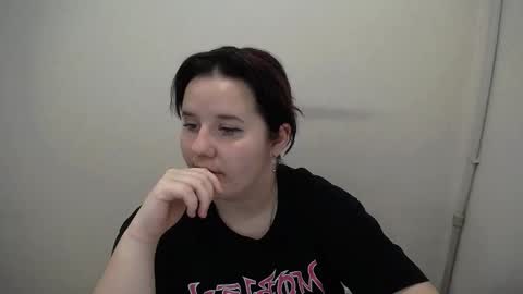 Snapshot of siren_dahlia_ chatting on October 30, 9:00 am Mina online show from October 30, 9:00 am