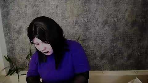 Snapshot of siren_dahlia_ chatting on December 20, 8:49 pm Mina online show from December 20, 8:49 pm