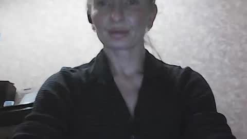 Snapshot of siren_voise chatting on February 20, 1:22 pm siren_voise online show from February 20, 1:22 pm