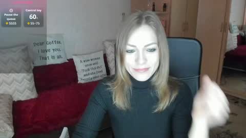 Snapshot of sirenasilk chatting on April 21, 9:37 am sirenasilk online show from April 21, 9:37 am