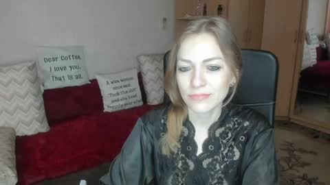 Snapshot of sirenasilk chatting on April 24, 9:12 am sirenasilk online show from April 24, 9:12 am
