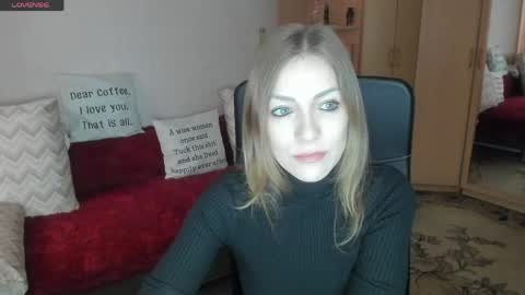 Snapshot of sirenasilk chatting on April 26, 9:18 am sirenasilk online show from April 26, 9:18 am