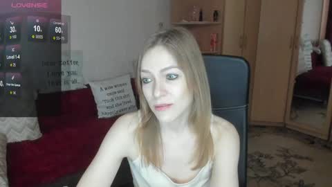 Snapshot of sirenasilk chatting on May 5, 8:33 am sirenasilk online show from May 5, 8:33 am