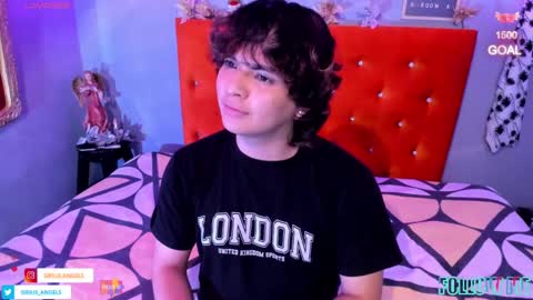 Snapshot of sirius_angels chatting on December 1, 10:43 pm Sirius angels online show from December 1, 10:43 pm