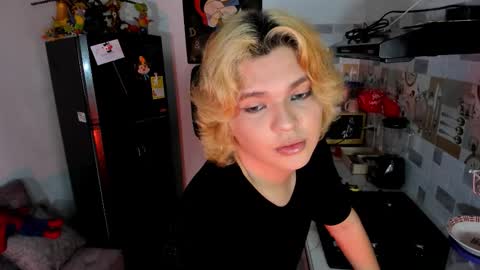 Snapshot of sirius_angels chatting on November 23, 11:26 pm Sirius angels online show from November 23, 11:26 pm