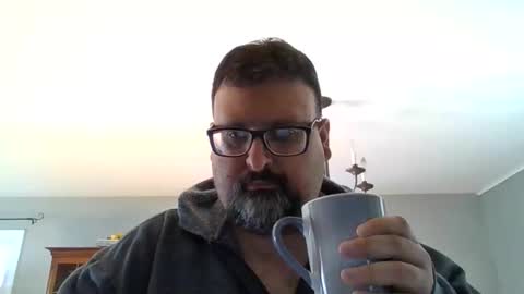 Snapshot of sirmike80 chatting on May 29, 11:30 am SirMike80 online show from May 29, 11:30 am