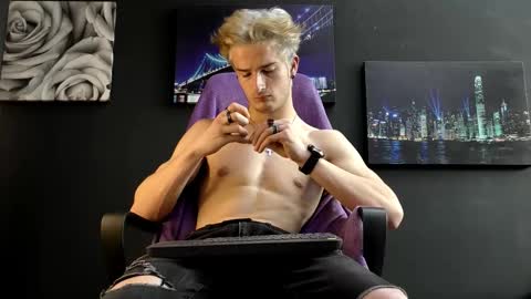 SirReedy online show from March 22, 6:06 am