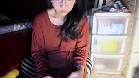 Snapshot of sisi_baby chatting on September 28, 4:45 pm julila online show from September 28, 4:45 pm