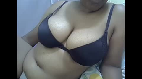 Snapshot of sisibrown97 chatting on January 13, 9:41 am brown online show from January 13, 9:41 am