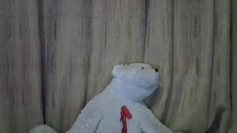 Snapshot of sismile chatting on November 19, 3:06 am shannie online show from November 19, 3:06 am