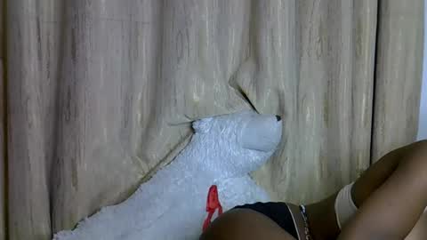 Snapshot of sismile chatting on November 20, 3:18 am shannie online show from November 20, 3:18 am