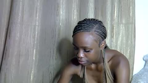 Snapshot of sismile chatting on November 22, 3:11 pm shannie online show from November 22, 3:11 pm