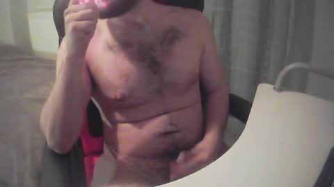 Snapshot of sissy_bear_ chatting on March 10, 5:18 pm sissy_bear_ online show from March 10, 5:18 pm