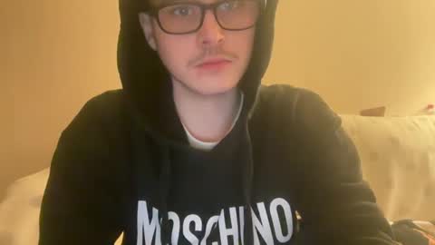 Snapshot of sissy_brit22 chatting on December 12, 6:03 am sissy_brit22 online show from December 12, 6:03 am