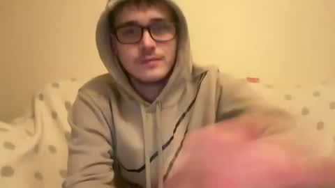 Snapshot of sissy_brit22 chatting on December 13, 7:04 am sissy_brit22 online show from December 13, 7:04 am