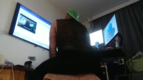 Snapshot of sissyboilooking chatting on September 12, 3:34 pm RESPONDS WELL TO ... online show from September 12, 3:34 pm