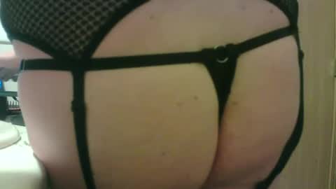 sissycrissy4545 online show from May 19, 9:37 am