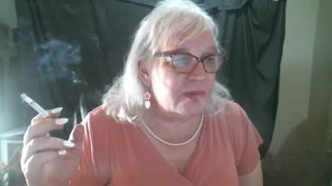 Snapshot of sissydianetx chatting on September 23, 11:30 pm Sissy Diane online show from September 23, 11:30 pm