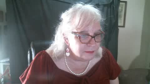 Snapshot of sissydianetx chatting on September 25, 11:30 pm Sissy Diane online show from September 25, 11:30 pm