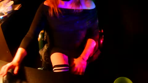 red online show from October 27, 5:33 am