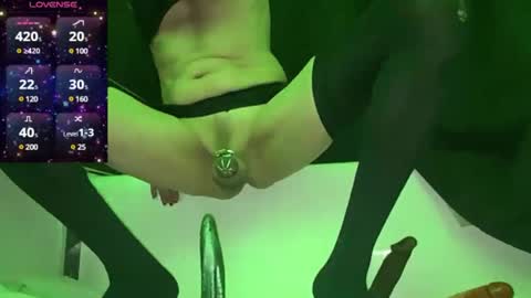 sylvia online show from December 6, 12:56 am