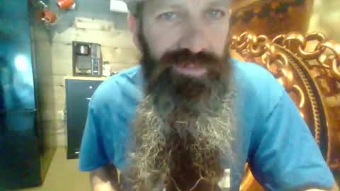 Snapshot of sitonmybeardxxx chatting on July 3, 12:06 am sitonmybeardxxx online show from July 3, 12:06 am