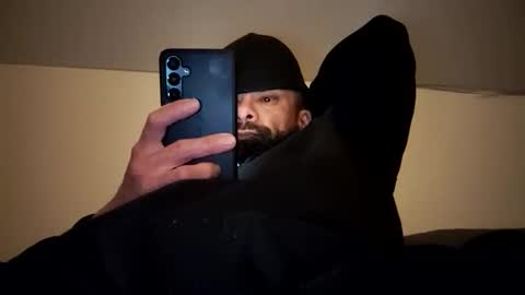 Snapshot of six_23 chatting on November 23, 5:40 am Sixxx online show from November 23, 5:40 am