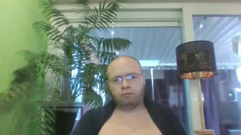 Snapshot of sixten113 chatting on February 13, 8:10 am sixten113 online show from February 13, 8:10 am