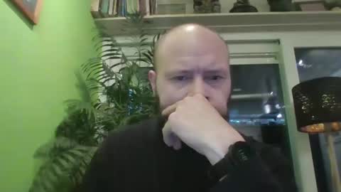 sixten19795 online show from December 17, 7:47 am