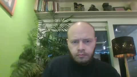 sixten19795 online show from December 18, 7:47 am