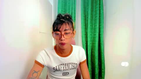 Snapshot of sizka_ford chatting on September 19, 7:21 am Sizka online show from September 19, 7:21 am