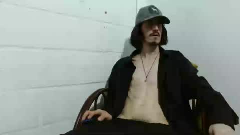 sk8sir online show from June 18, 11:31 pm