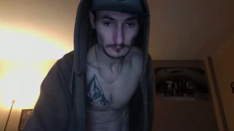 Snapshot of sk8ter_v2 chatting on December 8, 11:29 pm Christopher online show from December 8, 11:29 pm