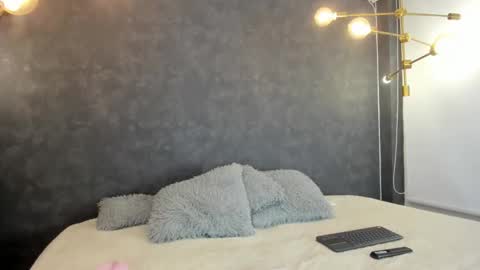 SKAILYN ANGELS online show from December 2, 11:11 pm