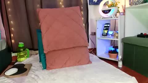 Skarlleth online show from November 25, 3:56 pm