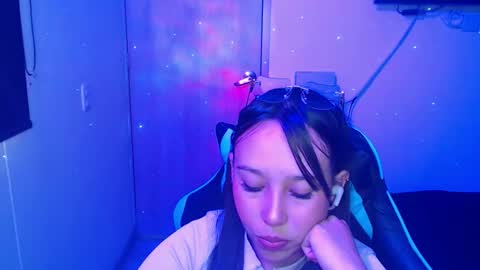 Alice online show from February 17, 8:37 pm