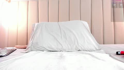 Snapshot of skarlett_monroee chatting on December 2, 1:46 pm Skarlet online show from December 2, 1:46 pm